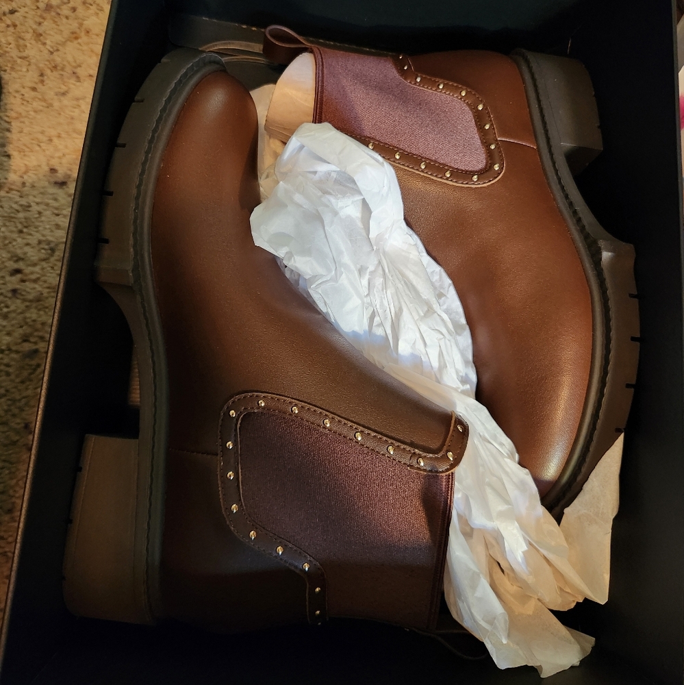 Coach Womens Lory Leather Bootie. Brand New Never Worn. Size 8.